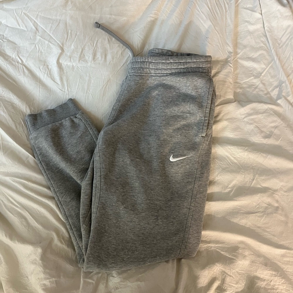 Woman’s Nike Sweatpants